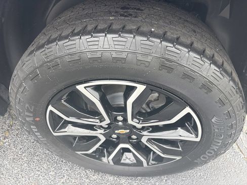 Used 2023 Chevrolet TrailBlazer ACTIV w/ Technology Package AWD/4WD image 11