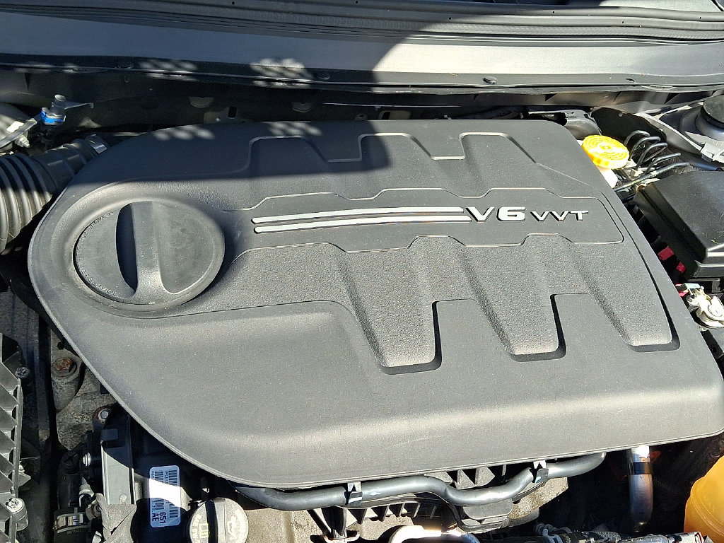 Used 2019 Jeep Cherokee Limited AWD/4WD image 29