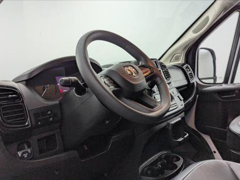 Used 2023 RAM ProMaster 2500 w/ Convenience Group FWD image 21