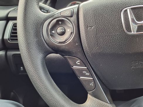 Used 2015 Honda Accord LX image 16