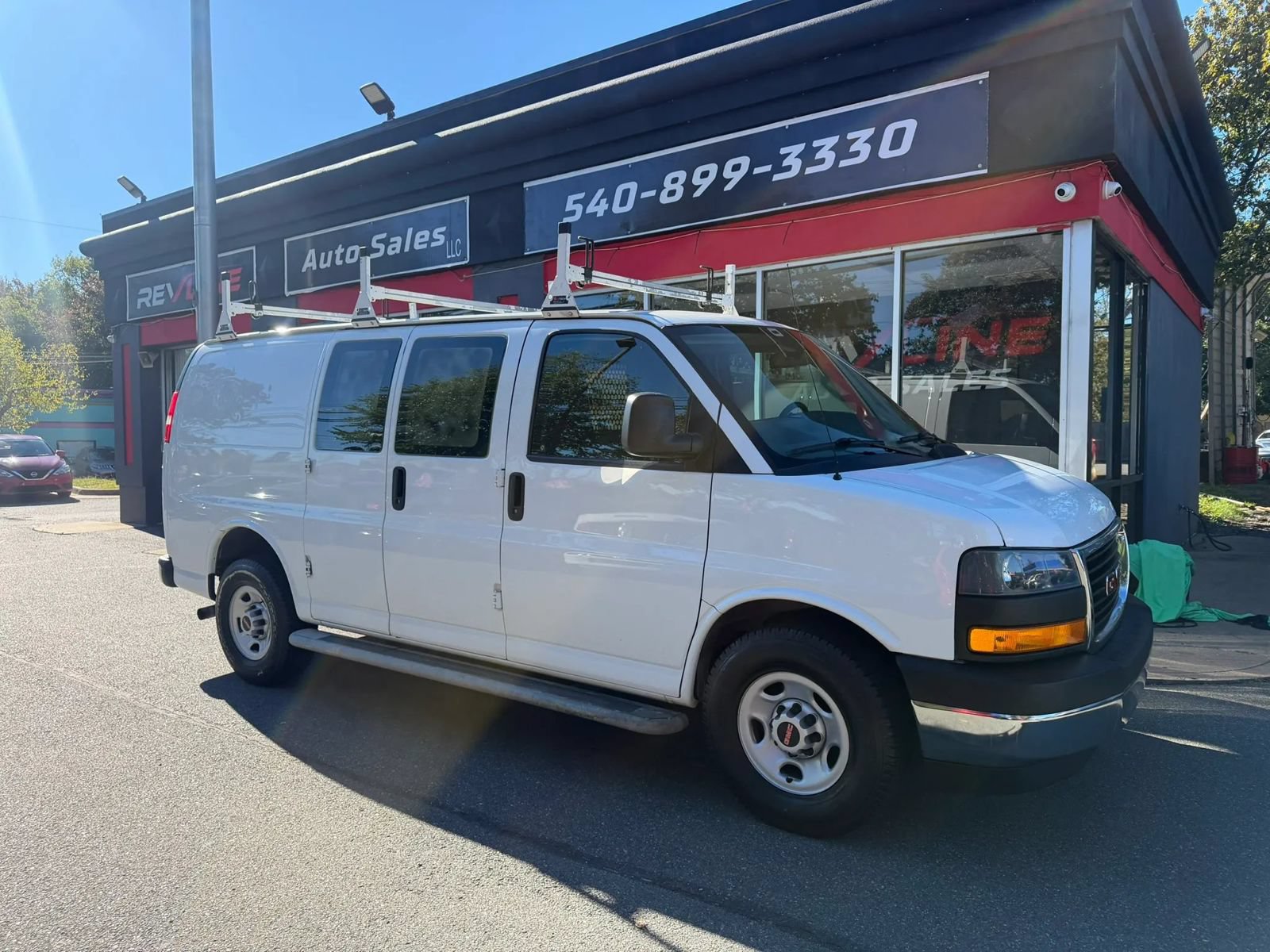 Used 2019 GMC Savana 2500 w/ Driver Convenience Package RWD image 1