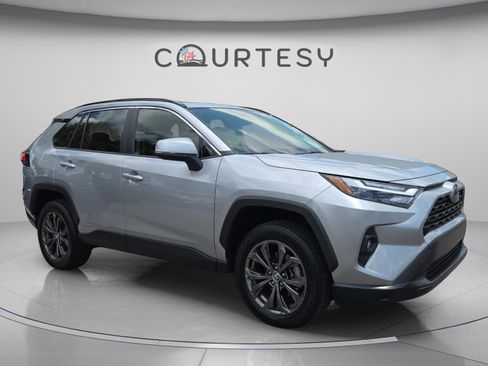 Certified 2023 Toyota RAV4 XLE Premium AWD/4WD image 7
