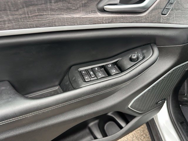 Used 2023 Jeep Grand Cherokee Limited w/ Luxury Tech Group II AWD/4WD image 22