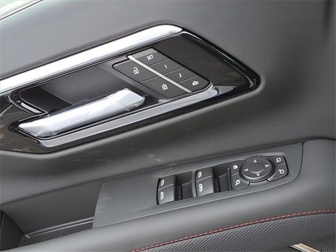 New 2026 Chevrolet Suburban RST image 15