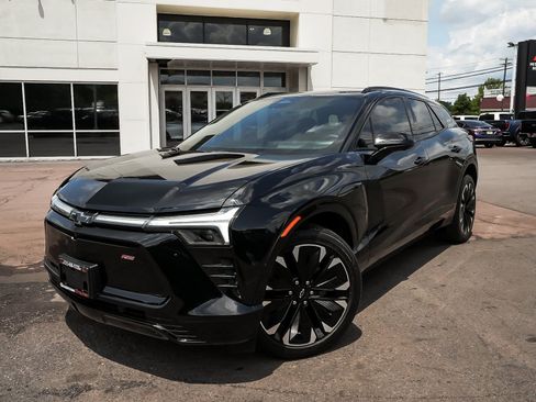 Used 2024 Chevrolet Blazer EV RS AWD/4WD image 8