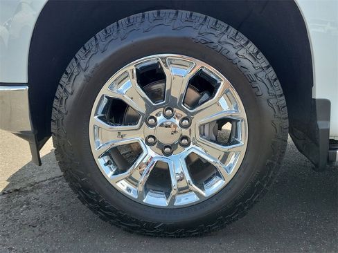 Used 2022 Chevrolet Silverado 1500 LTZ w/ LTZ Premium Package image 39