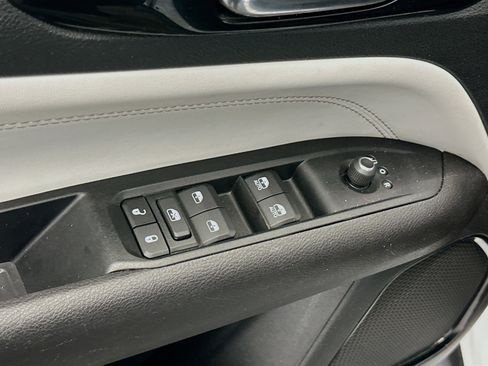 Used 2022 Jeep Compass Limited image 15