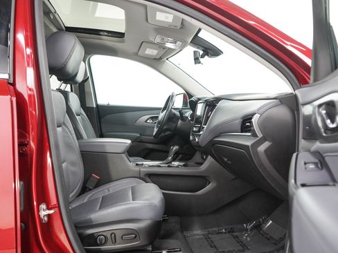 Used 2018 Chevrolet Traverse Premier AWD/4WD image 11