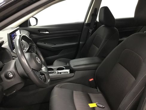 Used 2024 Nissan Altima 2.5 SV w/ SV Premium Package FWD image 10