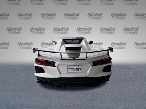 Used 2023 Chevrolet Corvette Stingray Premium Conv w/ Z51 Performance Package RWD image 8