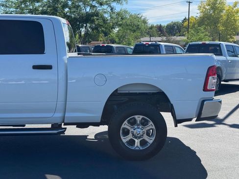Used 2024 RAM 2500 Big Horn w/ Off Road Package AWD/4WD image 9