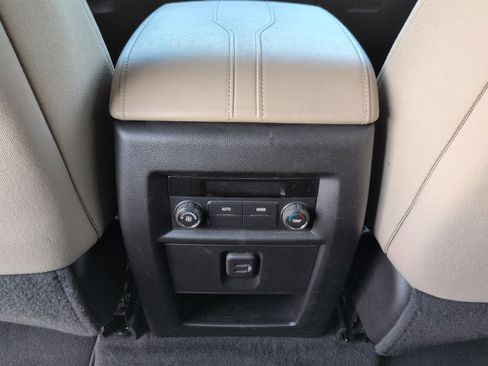 Certified 2023 Chevrolet Traverse LS FWD image 21