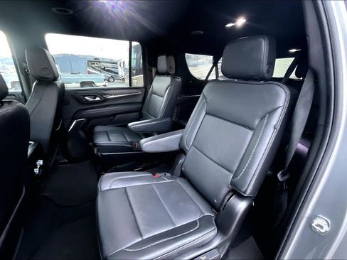 Used 2024 GMC Yukon XL Denali image 25