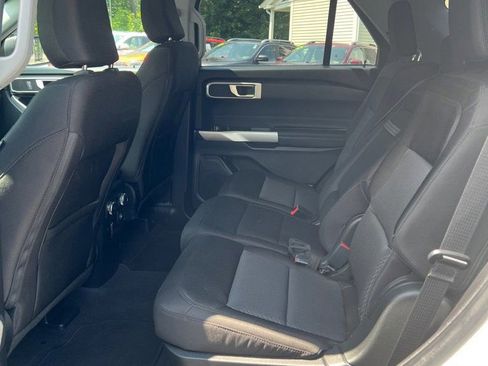 Used 2022 Ford Explorer XLT w/ Class IV Trailer Tow Package image 11