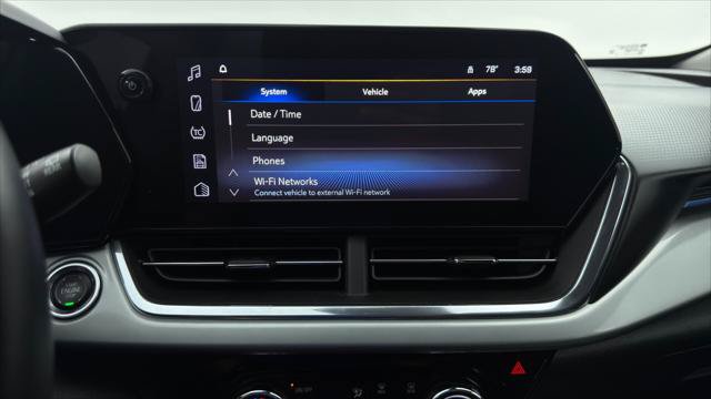 Used 2025 Chevrolet Trax LT w/ LT Convenience Package FWD image 35