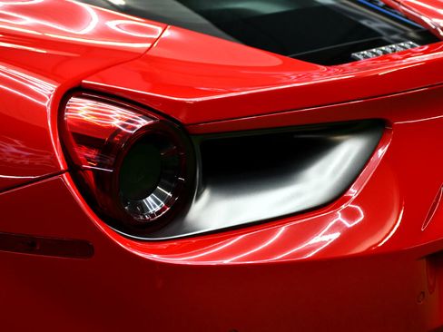 Used 2017 Ferrari 488 GTB image 15