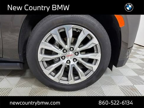Used 2021 GMC Yukon Denali w/ Denali Ultimate Package AWD/4WD image 9