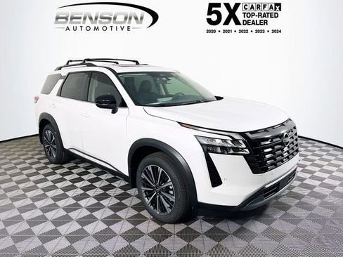 New 2026 Nissan Pathfinder Platinum image 1