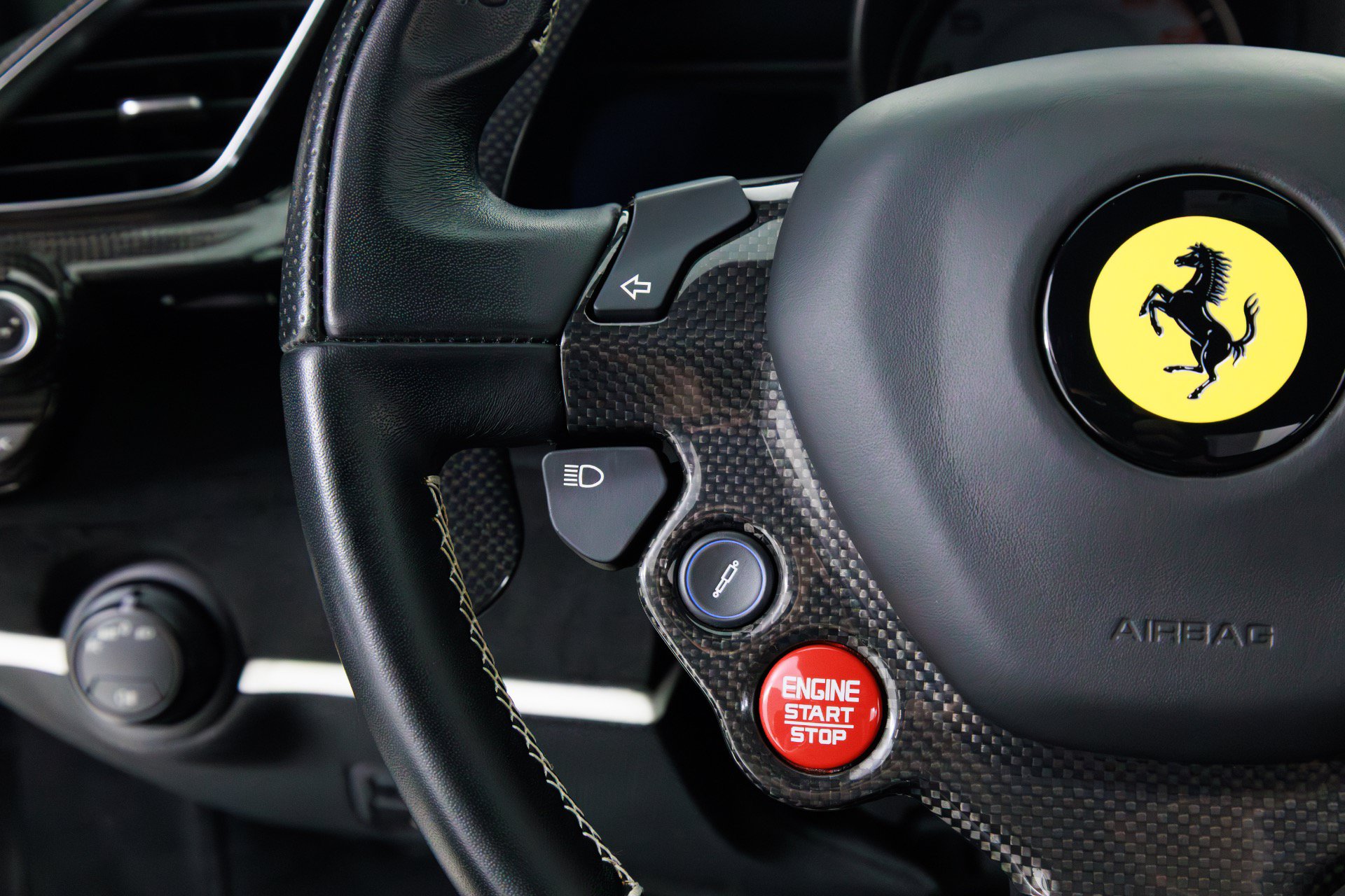 Used 2020 Ferrari 488 Pista Coupe RWD image 19