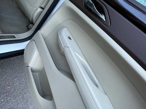 Used 2011 Cadillac SRX Performance image 21