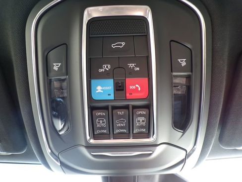 Used 2025 Jeep Grand Cherokee L Overland w/ Trailer Tow Package image 39