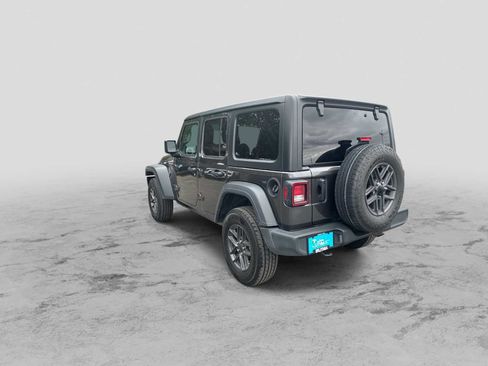 Used 2024 Jeep Wrangler Unlimited Sport AWD/4WD image 6