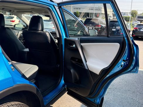 Used 2016 Toyota RAV4 Limited AWD/4WD image 30
