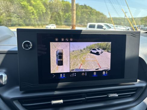 Used 2024 Chevrolet Silverado EV W/T image 20