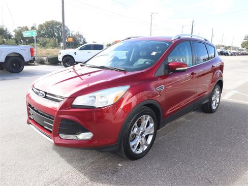 Used 2015 Ford Escape Titanium image 3