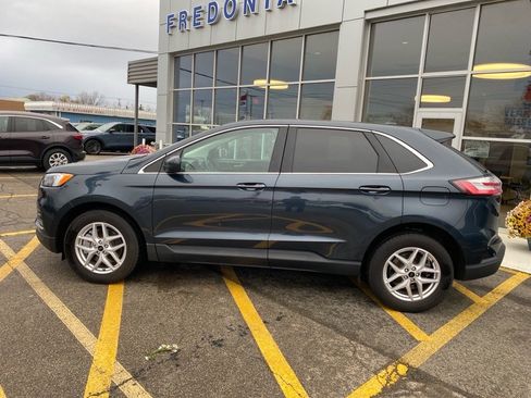 Used 2024 Ford Edge SEL w/ Convenience Package image 2