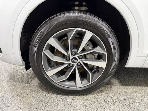 Used 2021 Audi Q5 2.0T Premium Plus w/ Premium Plus Package image 31