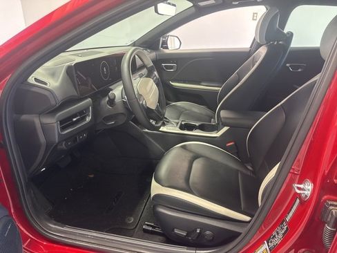 Used 2025 Kia K4 GT-Line w/ GT-Line Premium Package image 12