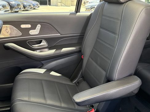 Used 2026 Mercedes-Benz GLS 450 4MATIC image 37
