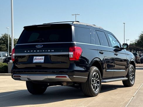Used 2023 Ford Expedition XLT AWD/4WD image 7