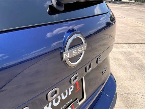 Used 2024 Nissan Rogue SV FWD image 27