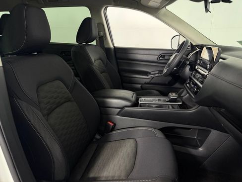 Used 2023 Nissan Pathfinder SV FWD image 33
