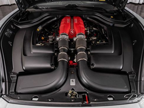 Used 2014 Ferrari California image 7