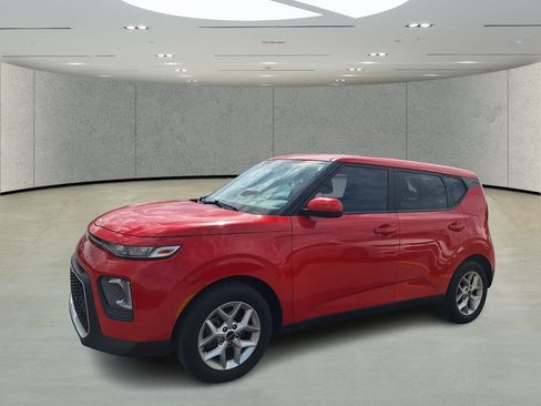 Used 2022 Kia Soul LX w/ Technology Package image 1