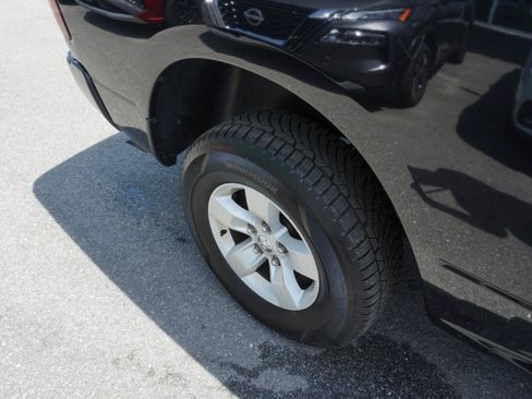 Used 2019 RAM 1500 Express AWD/4WD image 4