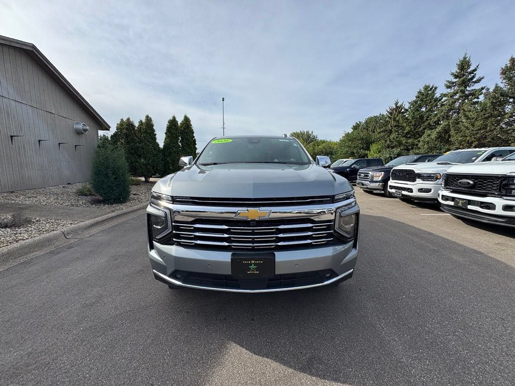 Used 2026 Chevrolet Tahoe Premier AWD/4WD image 3