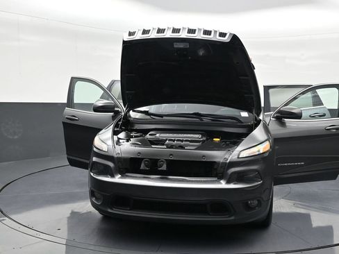 Used 2016 Jeep Cherokee Latitude image 38