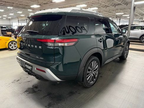 Used 2023 Nissan Pathfinder SL w/ SL Premium Package image 4