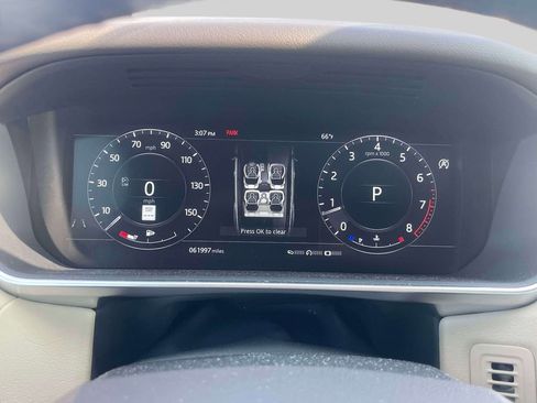 Used 2018 Land Rover Range Rover Sport HSE image 26