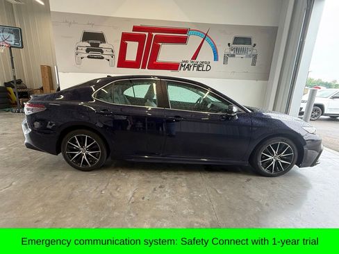 Used 2022 Toyota Camry SE FWD image 5
