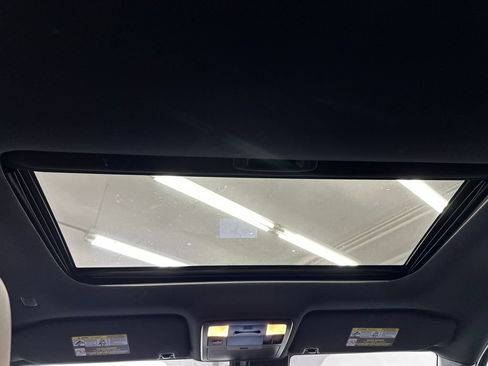 Used 2022 Toyota Tacoma Limited RWD image 22
