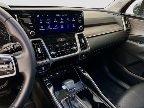 Used 2023 Kia Sorento S w/ Panoramic Sunroof Package image 26