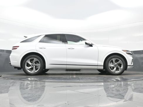 New 2026 Genesis GV70 2.5T Advanced image 18