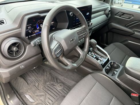 Used 2024 Chevrolet Colorado Trail Boss image 11