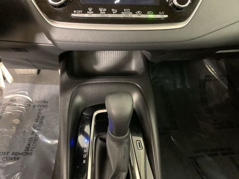 Used 2021 Toyota Corolla LE FWD image 24