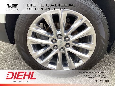 Used 2018 Cadillac XT5 Platinum w/ Driver Assist Package AWD/4WD image 9